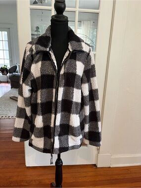 Black & White Buffalo Check Teddy Jacket - Cozy Zip Front